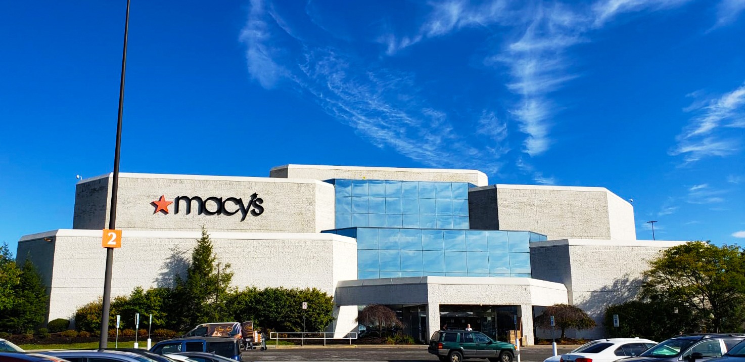 Ross Park Mall retail space in Pittsburg, PA